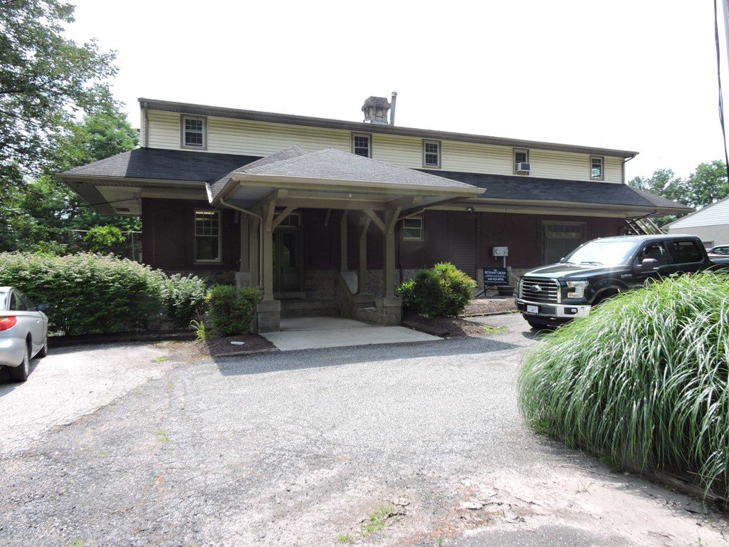 322 Pawlings Rd, Phoenixville, PA – For Lease – $2600/Mo – Leased 10-1-17 322 Pawlings Rd, Phoenixville, PA – For Lease – $2600/Mo – Leased 10-1-17