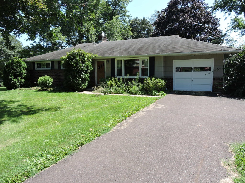 693 Sanatoga Rd, Pottstown, PA – $1400 / Mo – Lease – SOLD 693 Sanatoga Rd, Pottstown, PA – $1400 / Mo – Lease – SOLD