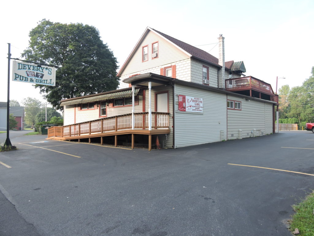 700 Main St, Stockertown, PA – $535,000 700 Main St, Stockertown, PA – $535,000